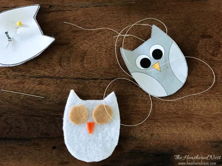ADORABLE DIY Felt Owl Ornaments! Make One This Holiday Season!