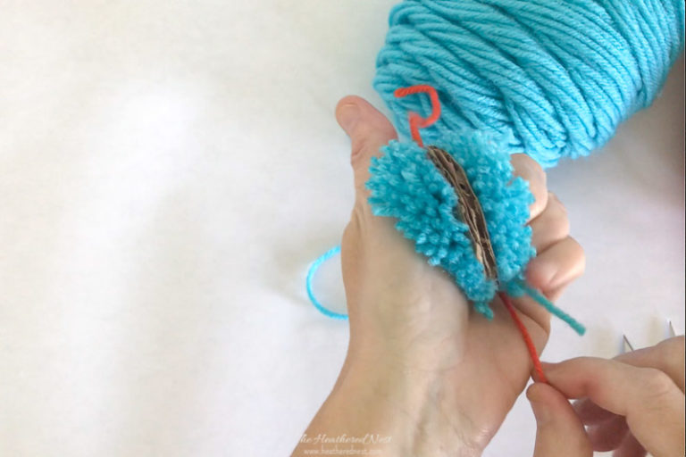 Quick and Easy Pom Poms! All You Need Is Yarn & A Bit of Cardboard!