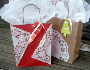 27 Eco-Friendly Reusable Wrapping Paper Ideas - The Heathered Nest