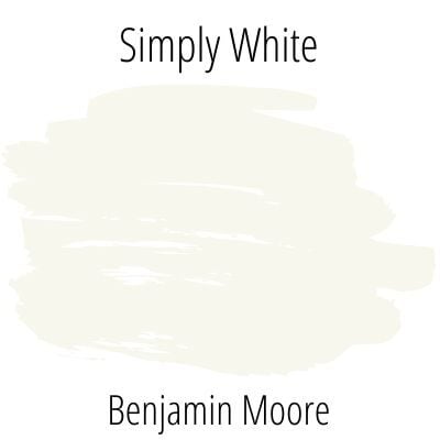 Paint Swatch Benjamin Moore Simply White on a pure white background