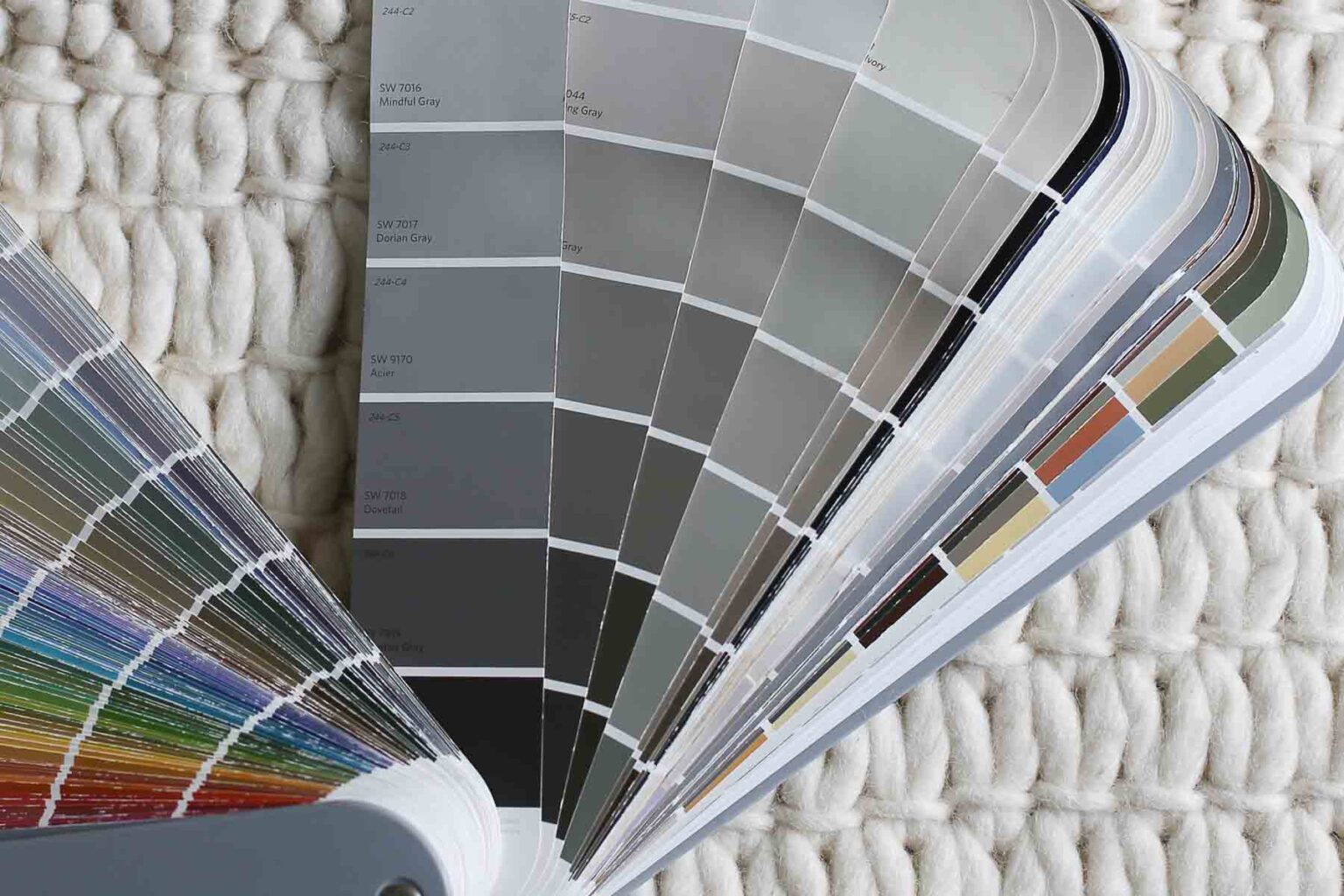 Sherwin Williams Gauntlet Gray (#SW 7019): ULTIMATE Review + Pictures